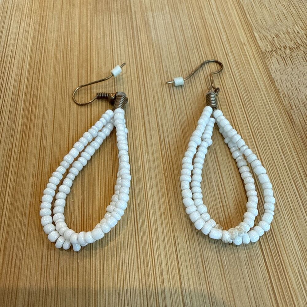 WHITE BEADED HOOP DANGLE EARRINGS UNBRANDED